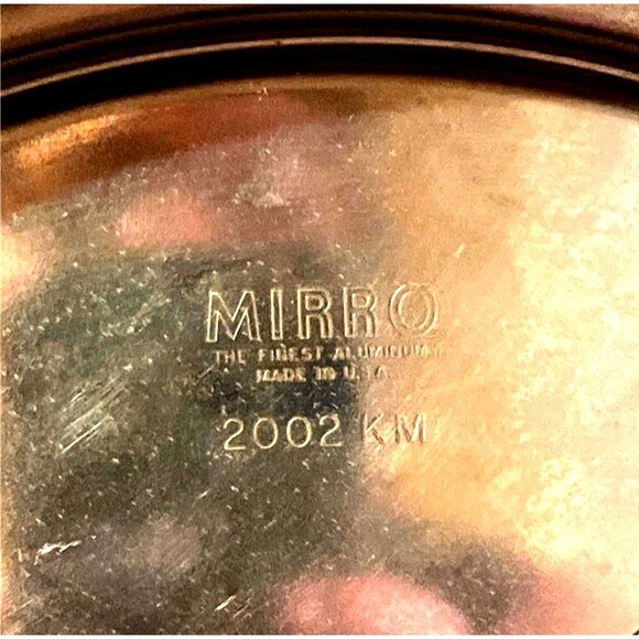 Vintage MIRRO Cake Carrier #2002KM Aluminum Locking Lid w Handle 1950s Excellent - Picture 4 of 16